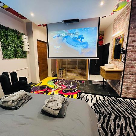 Capsule Street Art - Sauna- Jacuzzi - Playstation 5 - Billard - Netflix - Home Cinema - Terrasse Douai Buitenkant foto