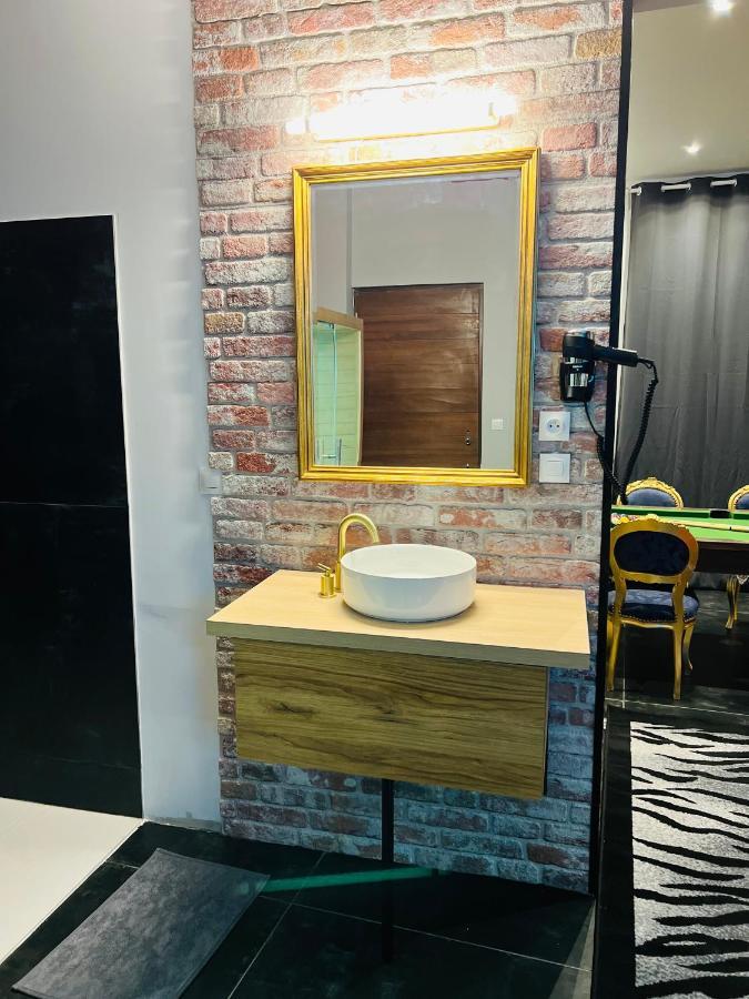 Capsule Street Art - Sauna- Jacuzzi - Playstation 5 - Billard - Netflix - Home Cinema - Terrasse Douai Buitenkant foto