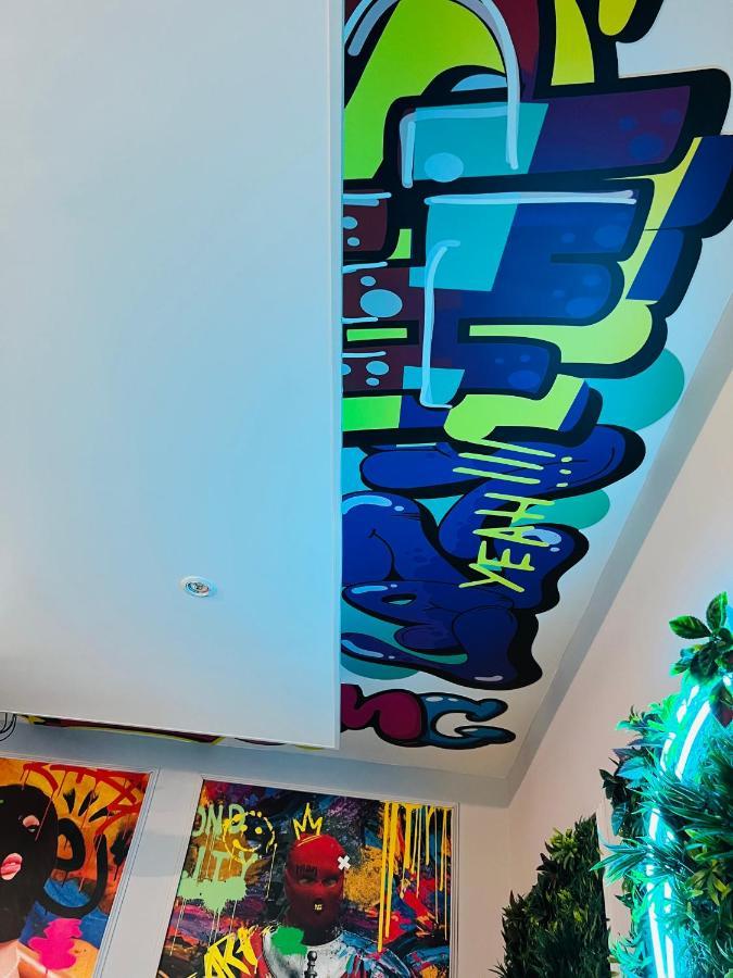 Capsule Street Art - Sauna- Jacuzzi - Playstation 5 - Billard - Netflix - Home Cinema - Terrasse Douai Buitenkant foto