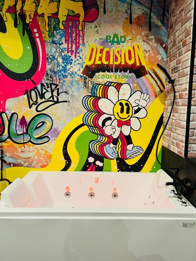 Capsule Street Art - Sauna- Jacuzzi - Playstation 5 - Billard - Netflix - Home Cinema - Terrasse Douai Buitenkant foto