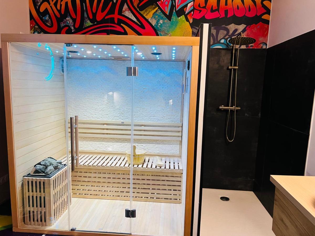 Capsule Street Art - Sauna- Jacuzzi - Playstation 5 - Billard - Netflix - Home Cinema - Terrasse Douai Buitenkant foto